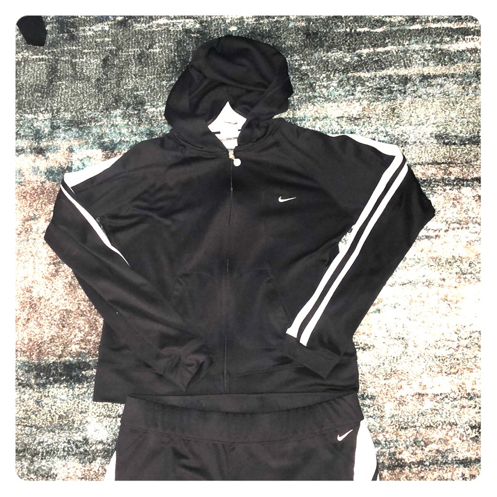 🔥Nike Tracksuit 🔥